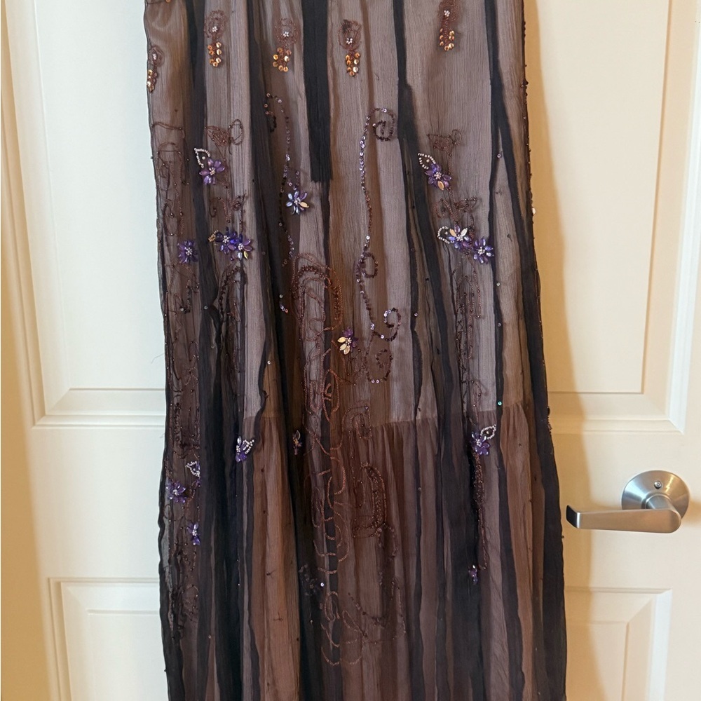 J. Peterman Embroidered Tulle Midi Skirt – Romantic Garden Elegance - Picture 4 of 6